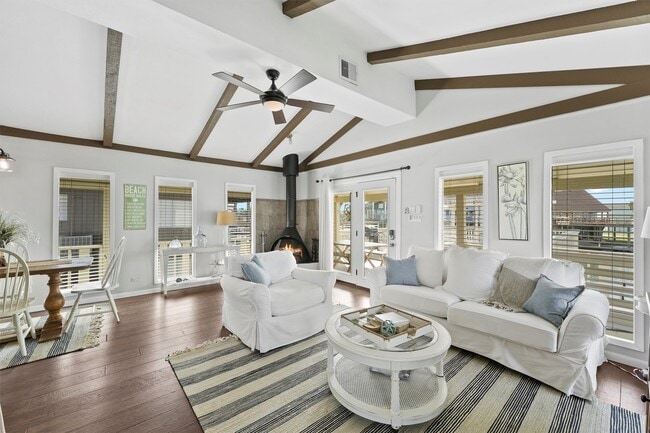 Building Photo - 16603 Jamaica Cove Rd