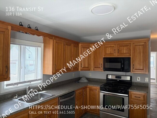 Building Photo - 136 Transit St