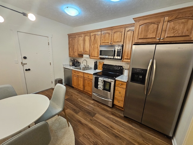 Building Photo - 2472 Overlook Rd