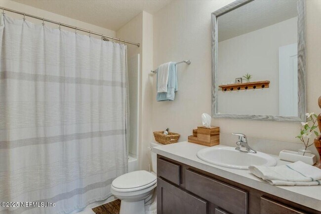 Building Photo - 184 Logrono Ct