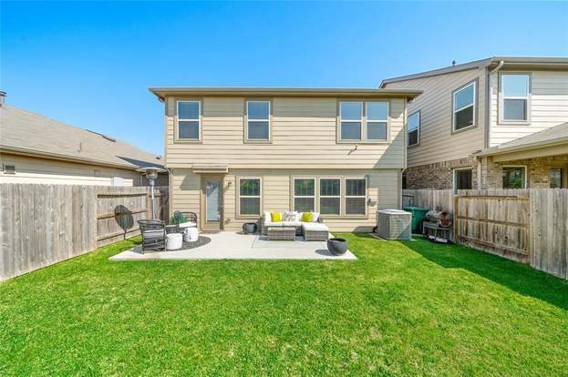 Building Photo - 15827 Copper Oak Ln