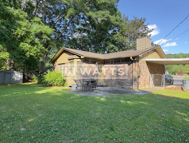 Building Photo - Classic 3-Bed, 2-Bath Ranch Style Home in Crestline