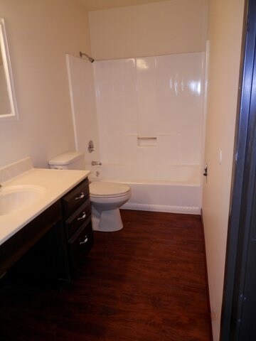 Building Photo - 209 Royal Ct
