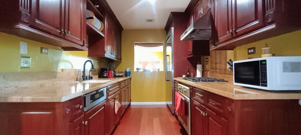 Building Photo - 21323 Conradi Ave