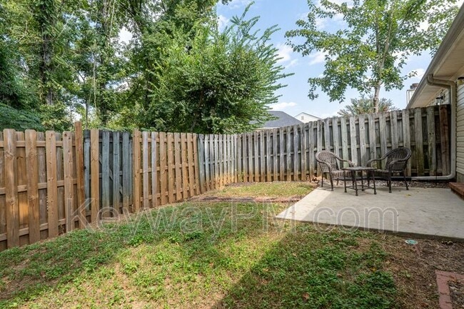 Building Photo - 2019 Emerald Bay Dr