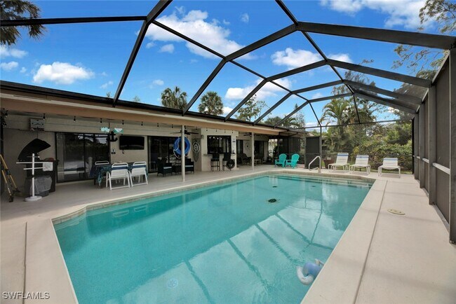 Building Photo - 3055 Round Table Ct