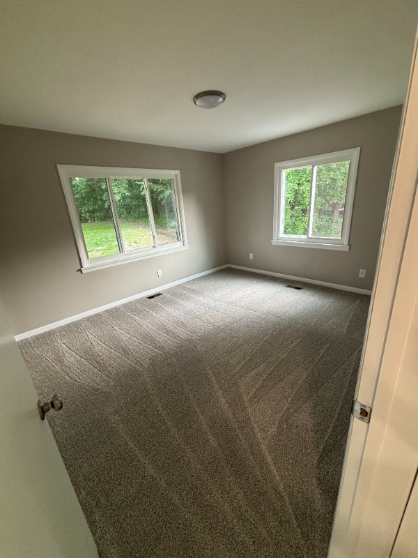 Building Photo - 850 Rood Dr