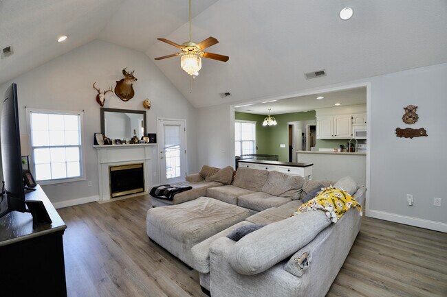 Building Photo - 3245 Arborwood Dr