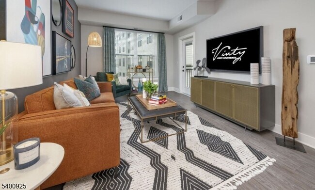 Building Photo - 100 Union St