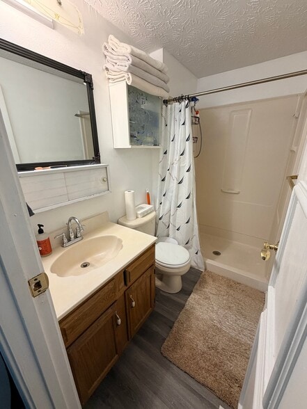Building Photo - 3819 Walters Ln
