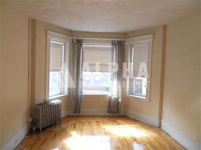 Building Photo - bedroom in Boston MA 02115