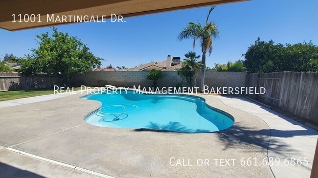 Building Photo - 11001 Martingale Dr