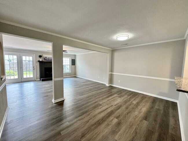 Building Photo - COMPLETELY Updated & Ready 08-21-26!! Sparkling Community Pool - Pet Friendly - Fenced Backyard!