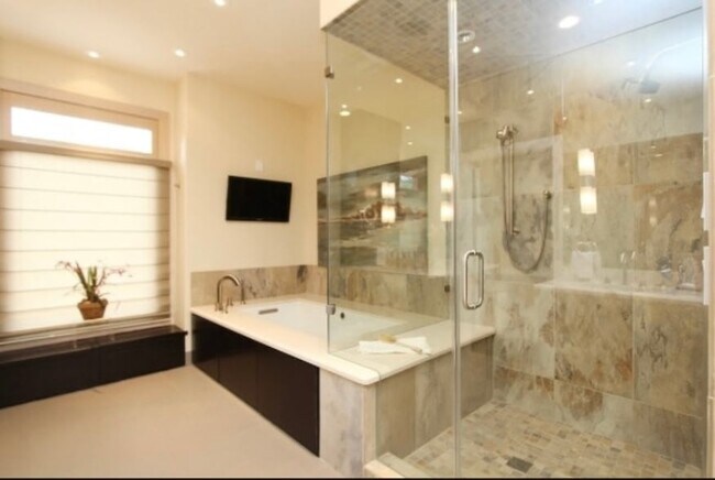 Building Photo - 12418 Honeywood Trail