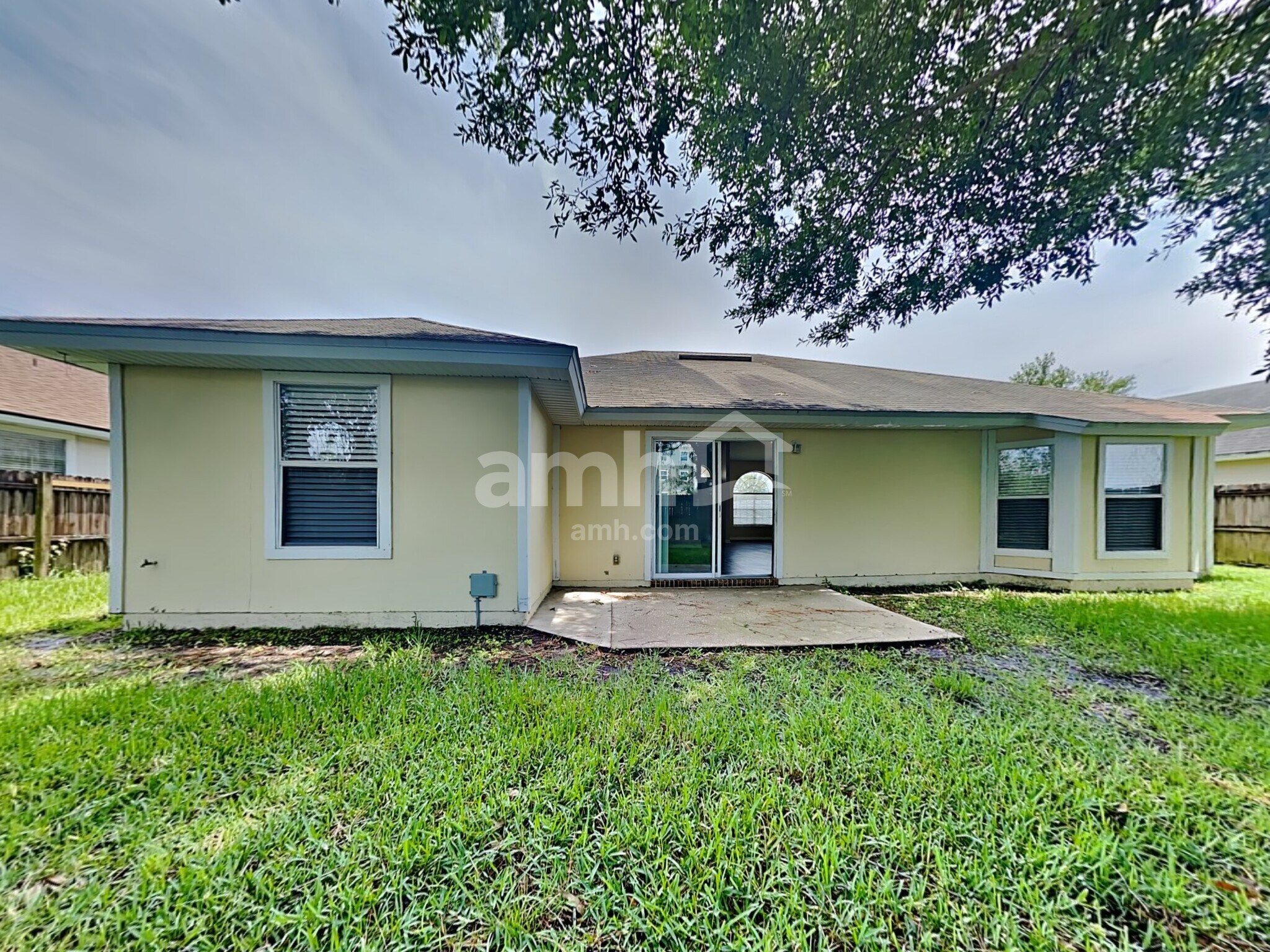 Building Photo - 1215 Summer Spring Dr