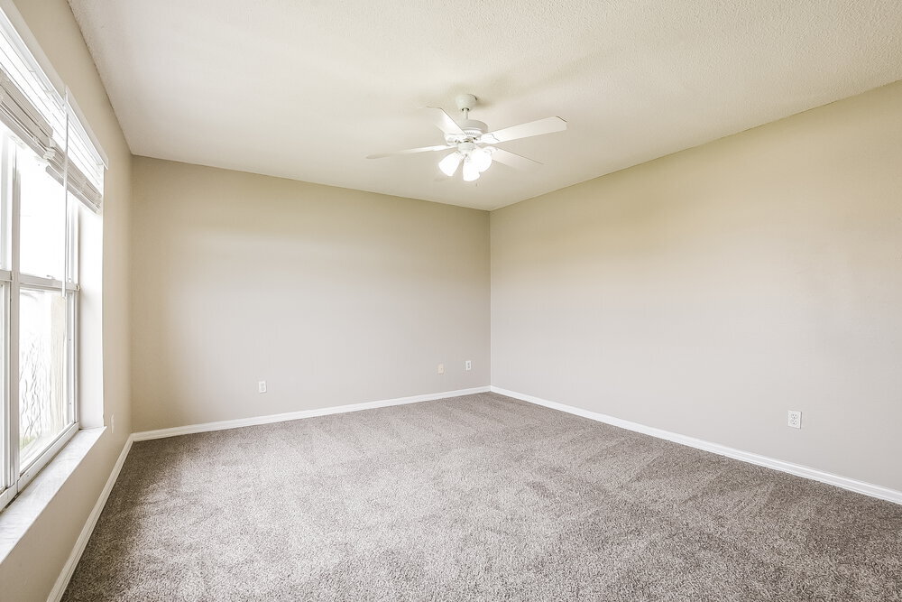 Building Photo - 12916 Los Alamitos