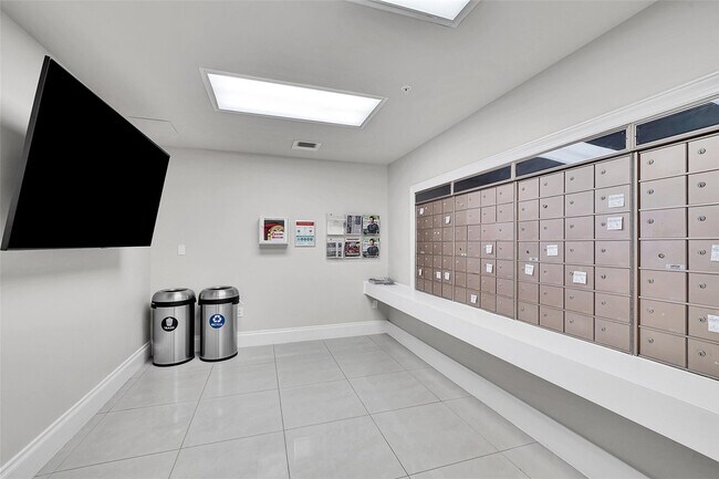 Building Photo - 6001 N Ocean Dr