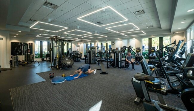 Building Photo - 17081 Five Waters Ave