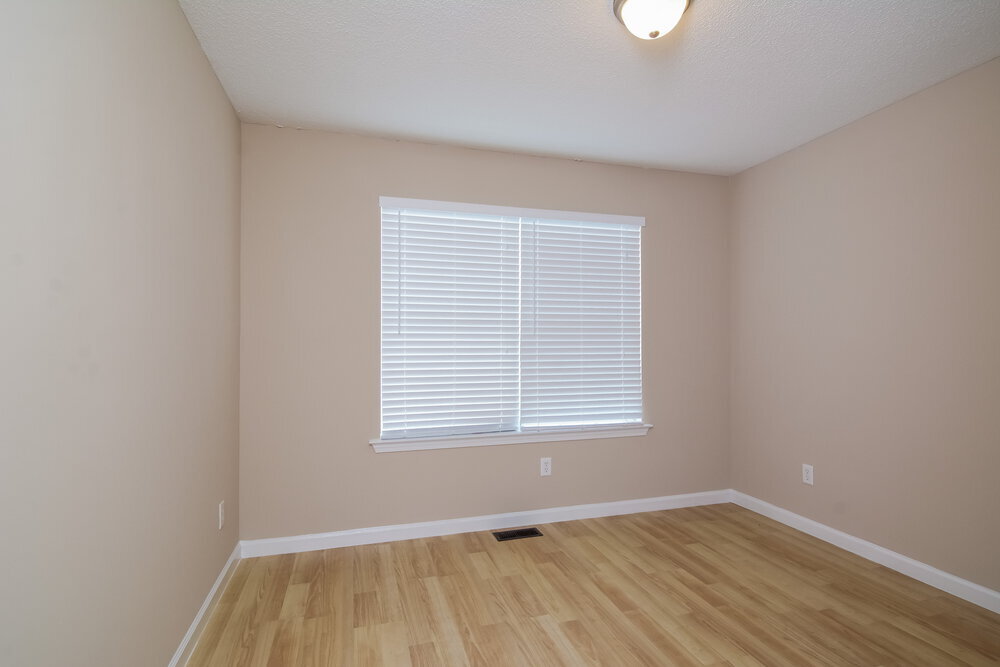 Building Photo - 40 Savoy Park Dr