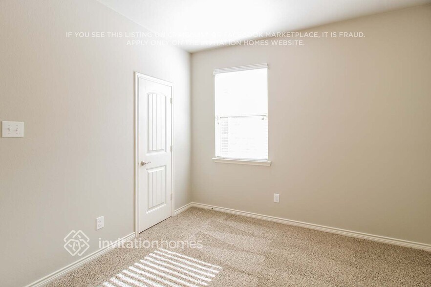 Building Photo - 2909 Colorado Dr