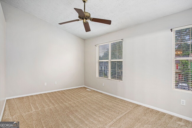 Building Photo - 5731 Wells Cir