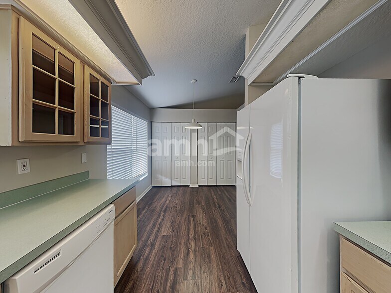 Building Photo - 1416 Wakefield Dr