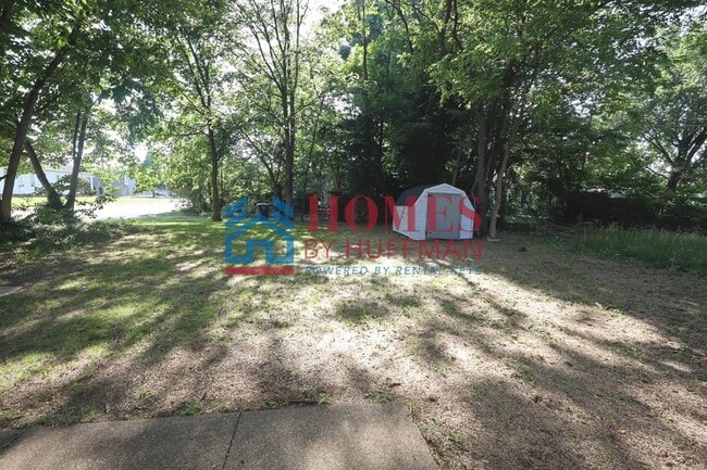 Building Photo - Three Bedroom House | Remodeled & Move in Ready | Deposit Special