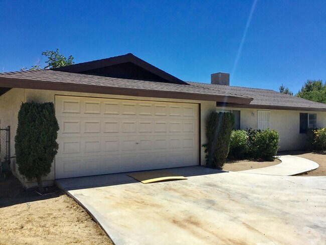 Building Photo - Goleta-6309