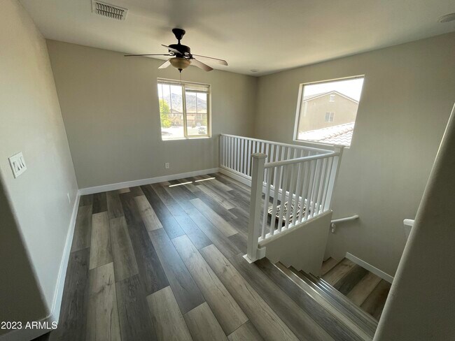 Building Photo - 8714 S 40th Ln
