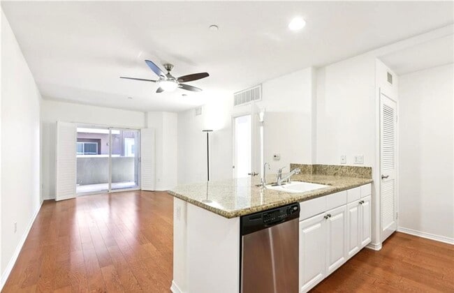 Building Photo - 2750 Artesia Blvd
