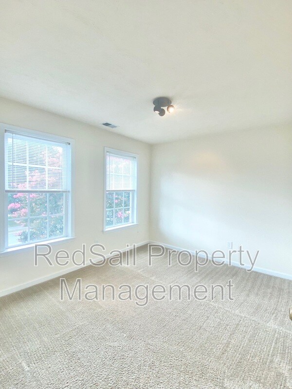 Building Photo - 13207 Harbor Dr