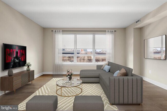 Building Photo - 230 N Christopher Columbus Blvd