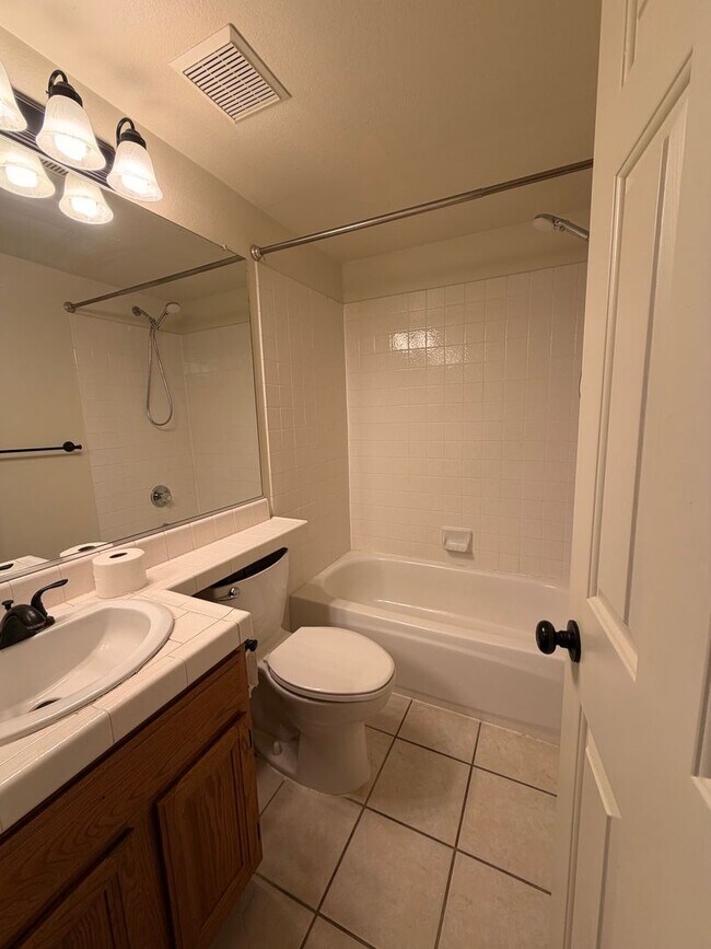 Building Photo - 6416 Silver Hawk Way