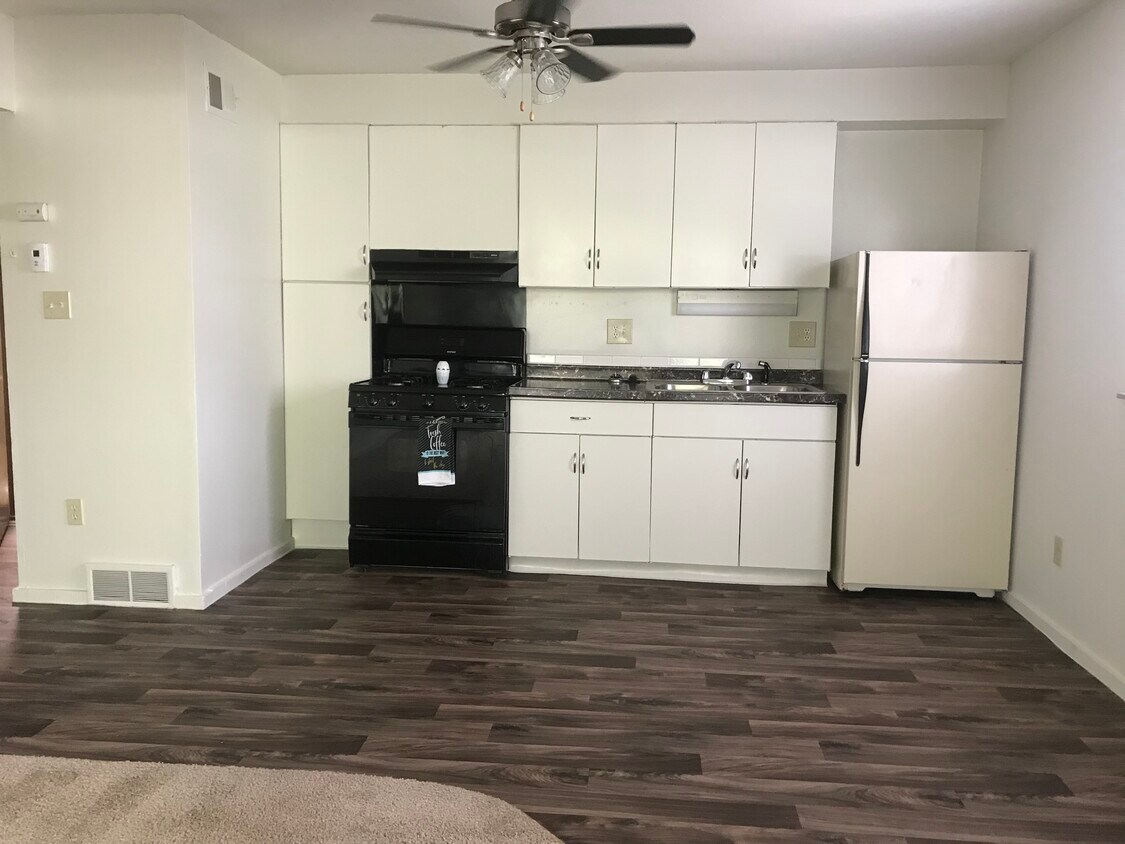Meadowlark Hill Apartments Overland Park