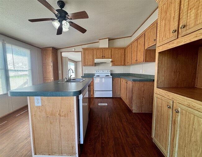 Building Photo - 11739 E Old Oak Trail