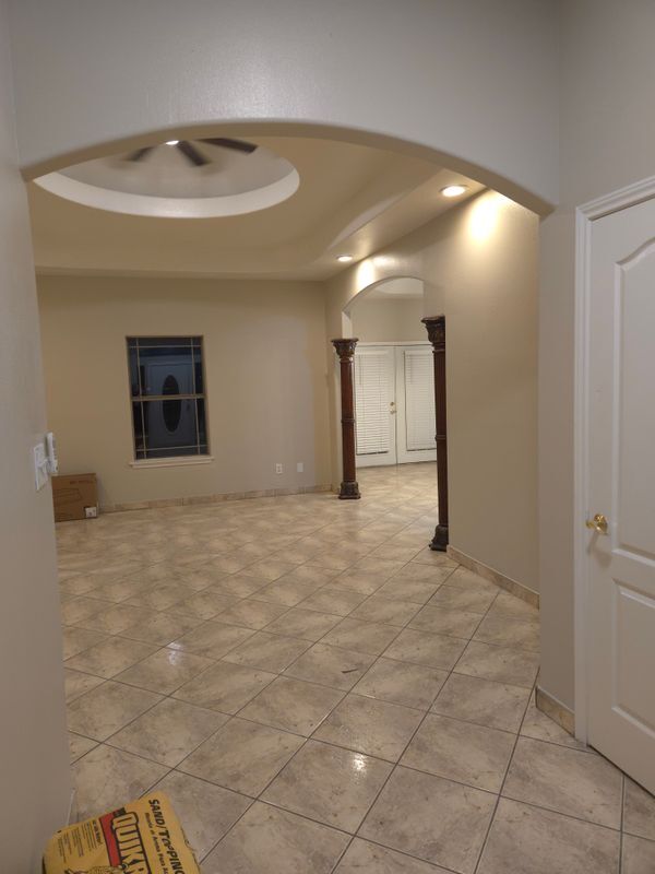 Building Photo - 9335 Los Olmos Dr