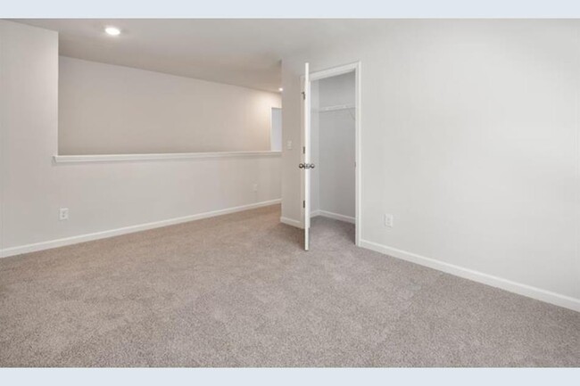 Building Photo - 331 Etowah Pkwy