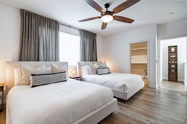 Building Photo - 109 W Montecito Wy