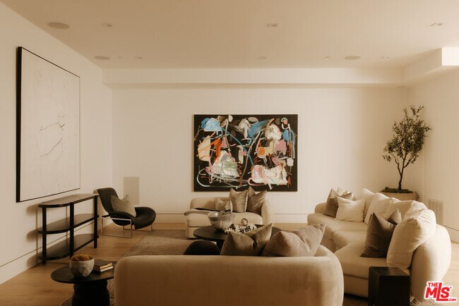 Building Photo - 260 S Canyon View Dr