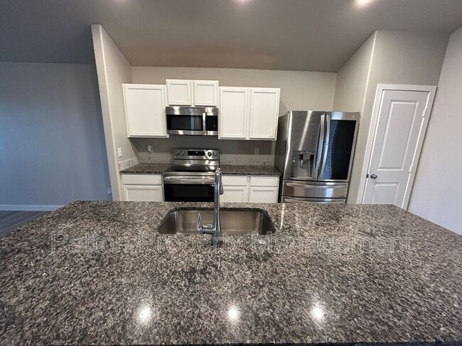 Building Photo - 6904 Athens St