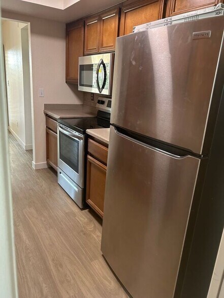 Building Photo - 1136 E Villa Rita Dr