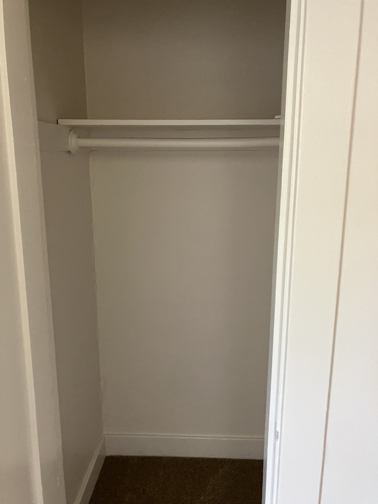 Building Photo - 2337 Waverly St