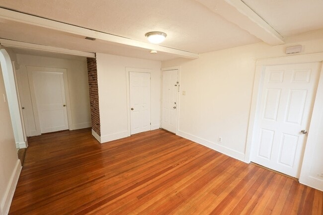 Building Photo - 498 Whipple St