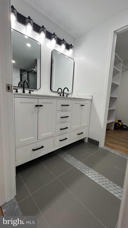 Building Photo - 3701 S George Mason Dr