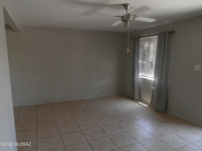 Building Photo - 478 S Paseo Cerro