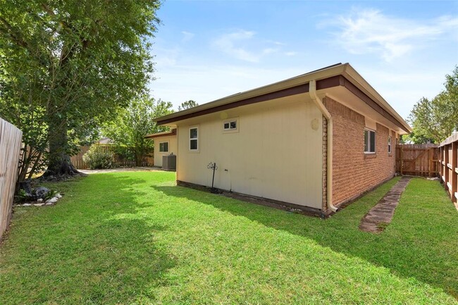Building Photo - 13726 Wickersham Ln