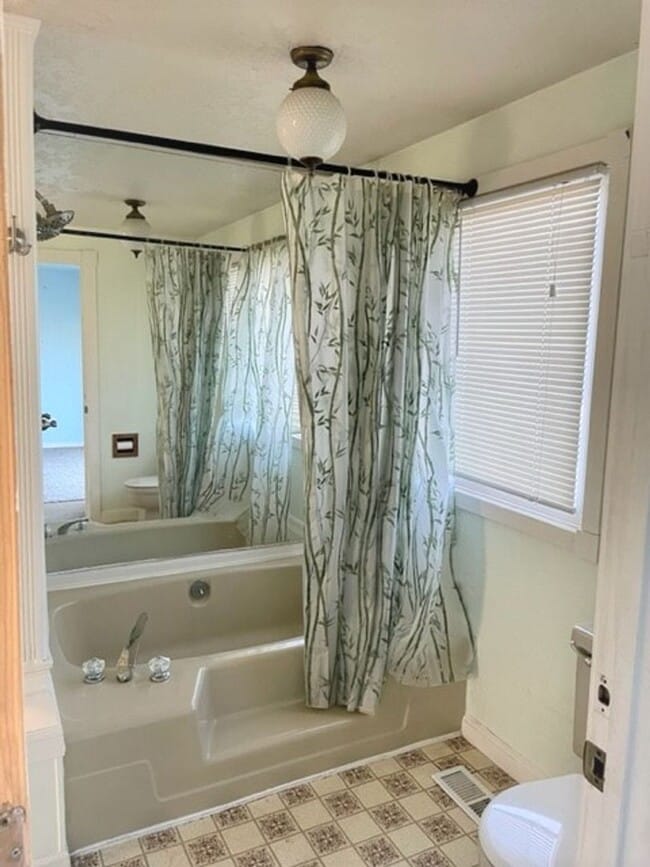 Building Photo - 730 Telegraph Rd