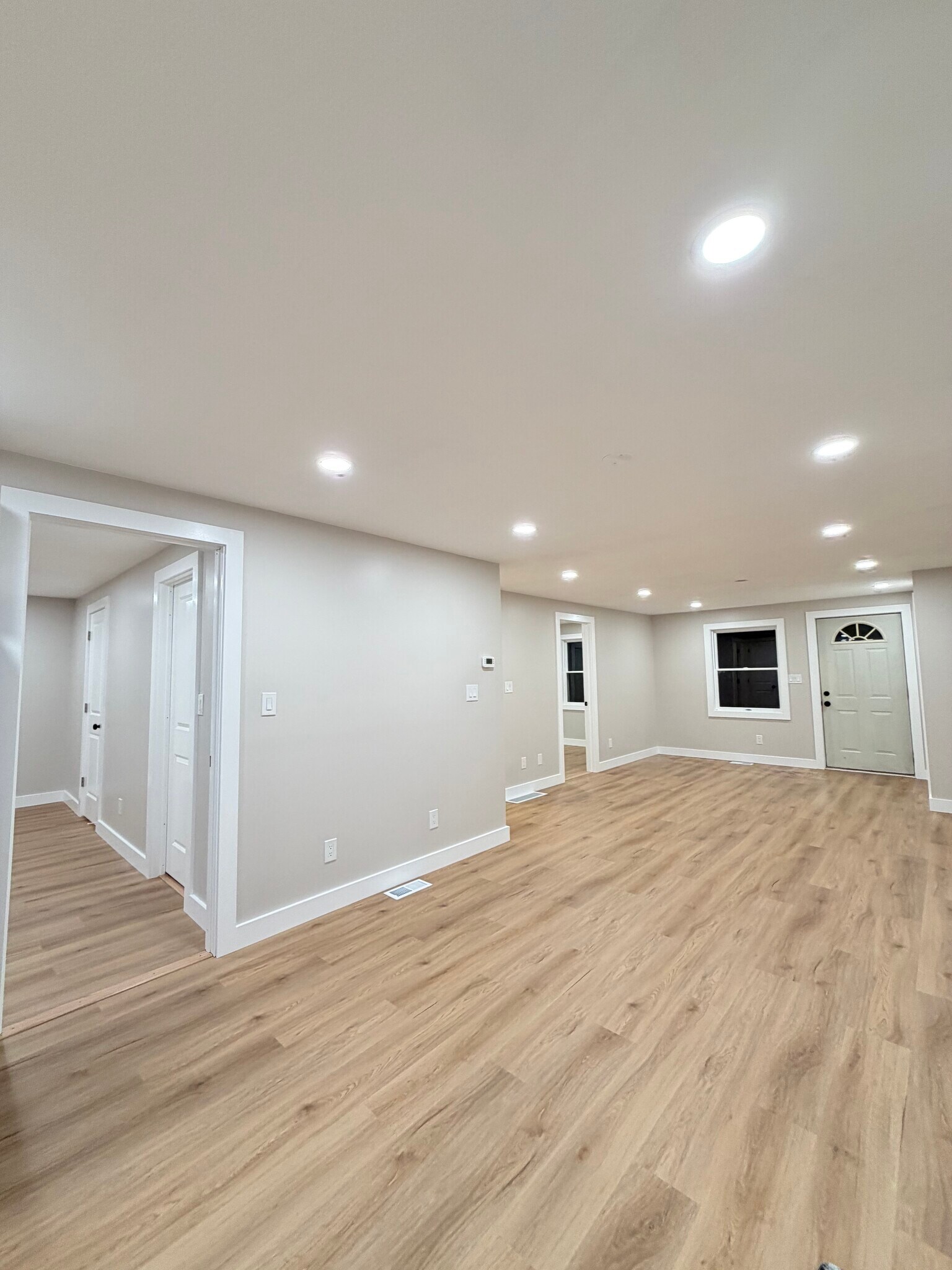 Building Photo - 4 Stratton Ln