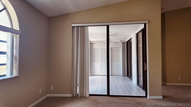 Building Photo - 5418 Firenze Dr