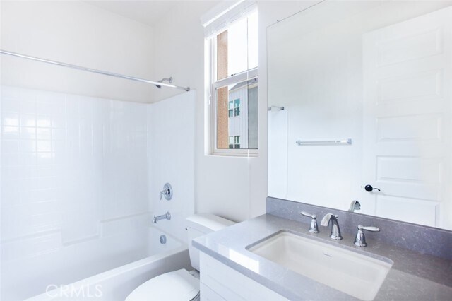 Building Photo - 198 Frame